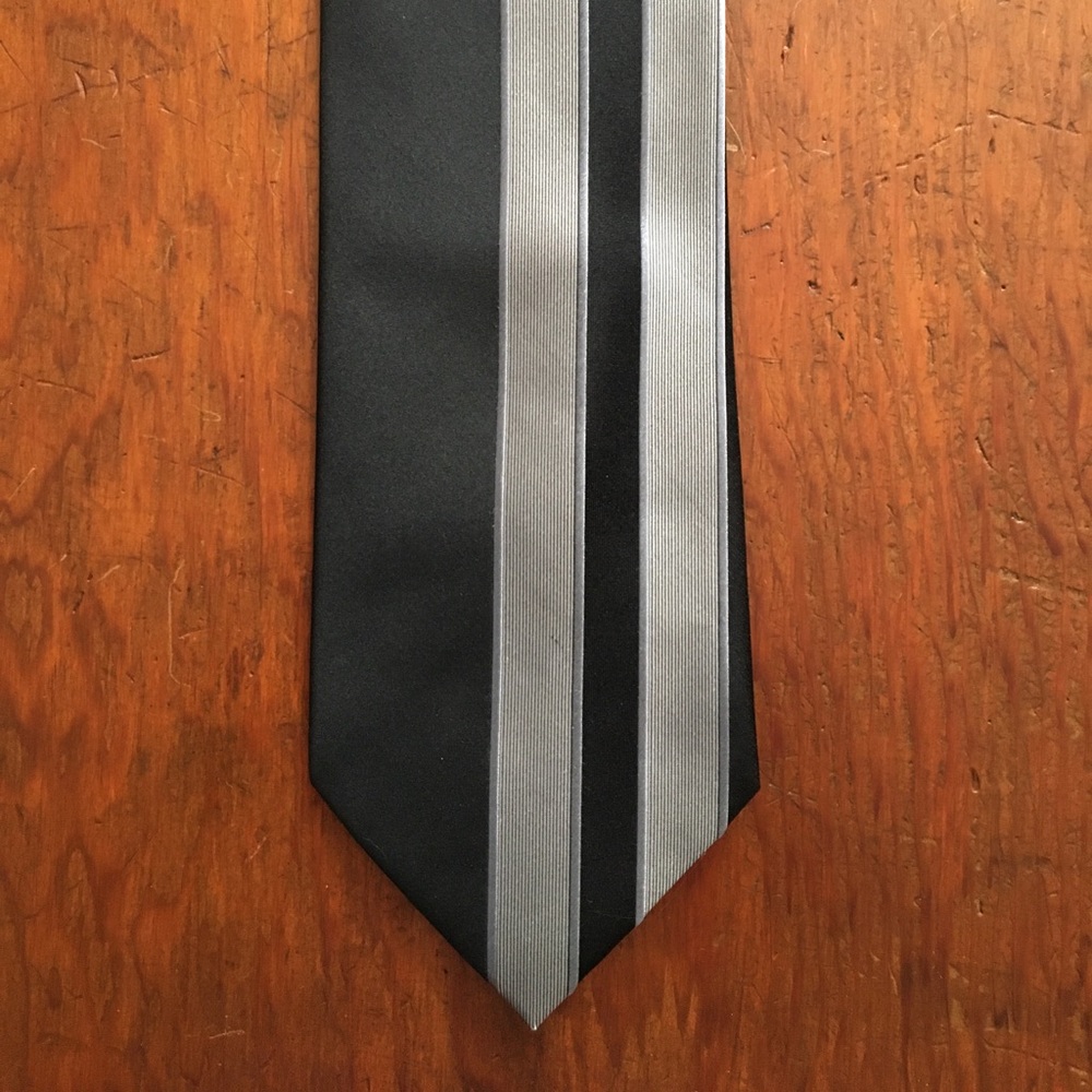 Kenneth Cole tie